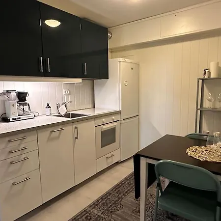 Lägenhet Studioleilighet Sentralt I Med Eget Soverom *