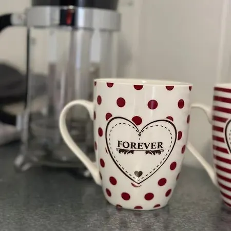 Studioleilighet Sentralt I Med Eget Soverom Appartement