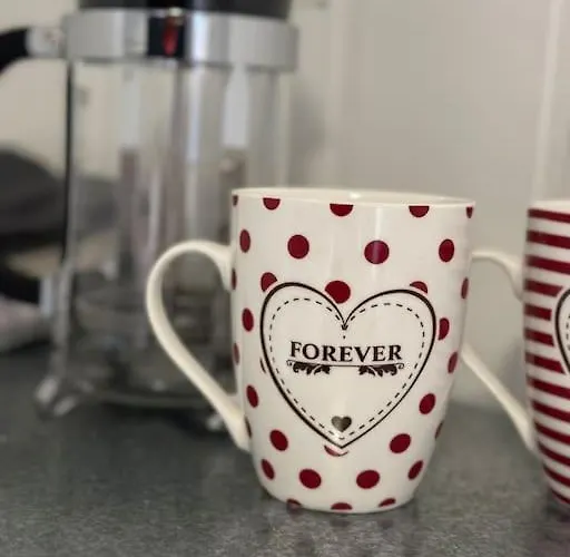 Studioleilighet Sentralt I Med Eget Soverom Appartement